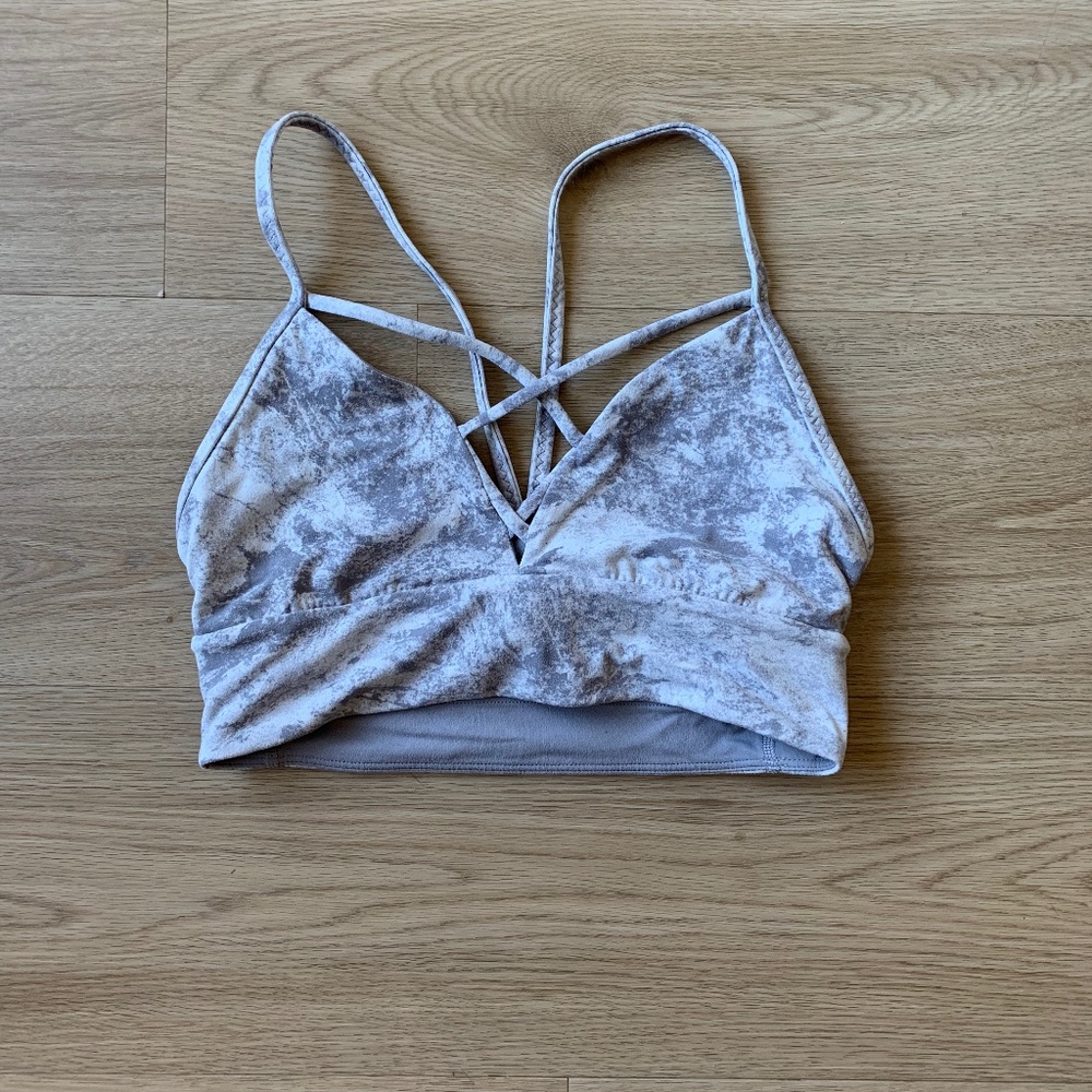 Lululemon sports bra